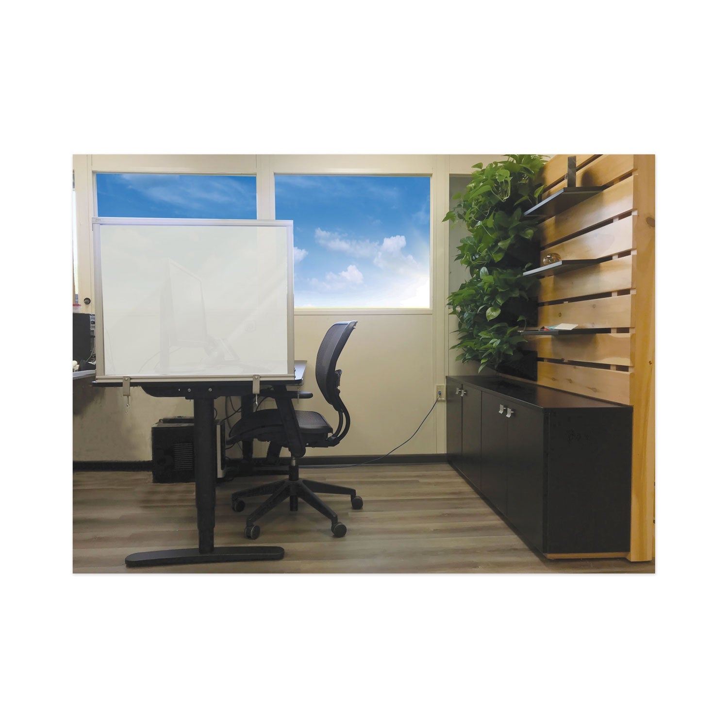 Ghent Desktop Acrylic Protection Screen, 59 x 1 x 24, Clear